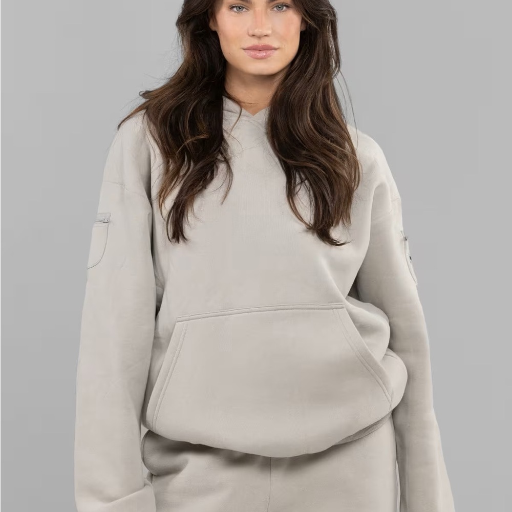 Comfrt Travel Essentials Hoodie and Sweatpants Bundle in Stone.